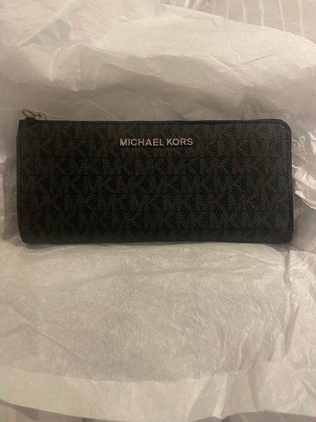 Mk hotsell pouch wallet