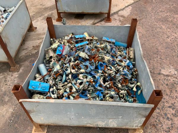 SCAFFOLDING TUBE SWIVEL CLAMPS. 291117663