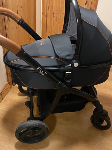 Egg pram hotsell espresso black