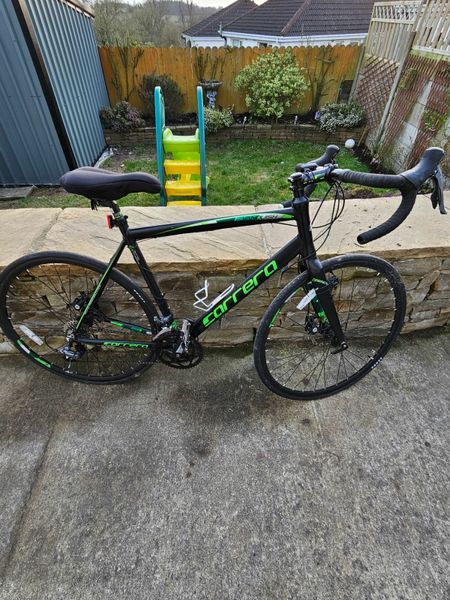 Carrera bike deals black and green