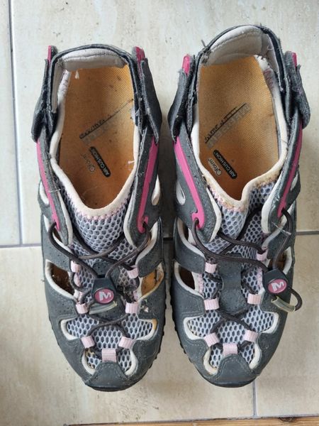 Merrell walking hotsell sandals sale