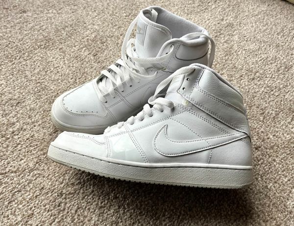 White nike trainers size on sale 4