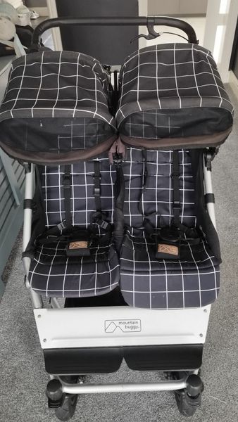 Mountain buggy hotsell isofix base