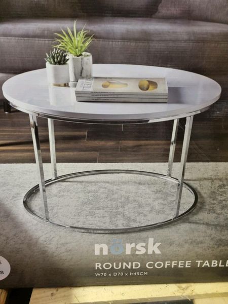 Norsk round deals coffee table