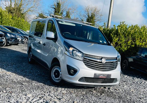 Vauxhall vivaro 6 seater van best sale for sale