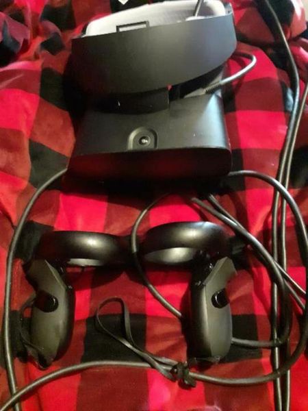 Oculus rift s clearance pre owned