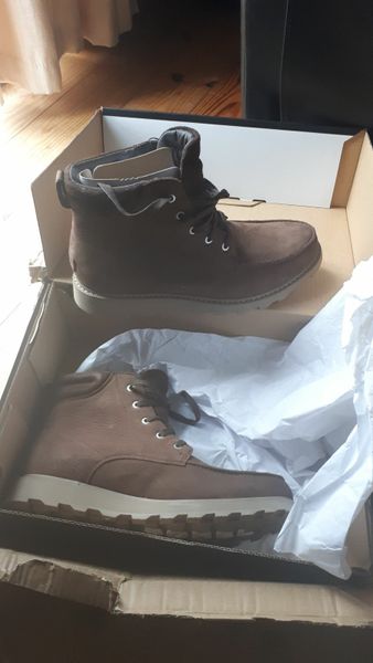 Sorel womens boots size hot sale 11