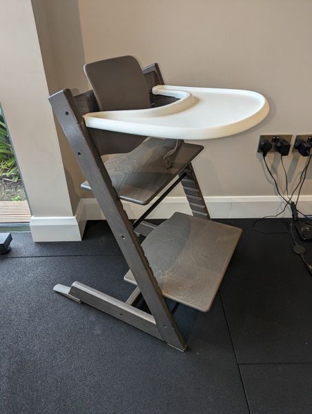 Stokke high best sale chair done deal