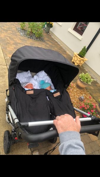 Mountain buggy twin outlet carrycot