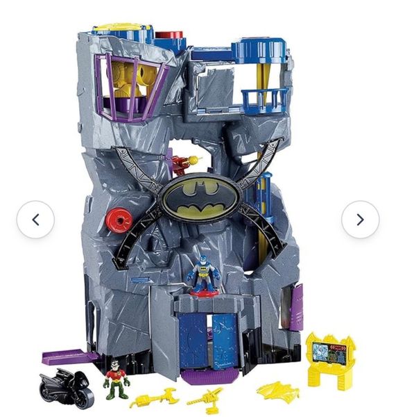 Imaginext store batman lair