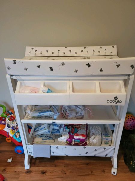 Used baby changing shop unit for sale