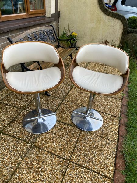 Kitchen bar stools for sale in Co. Cavan for 80 on DoneDeal