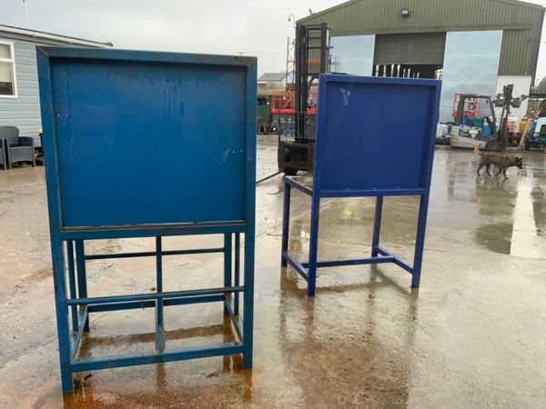 WORK BENCHES / ASSEMBLY STATIONS......WB1 293073159