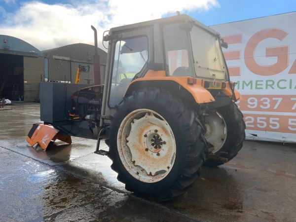 **** 2009 RENAULT CERES TRACTOR *** 293080714
