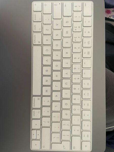 Apple bluetooth online keyboard