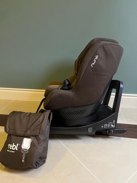 Nuna suited store car seat