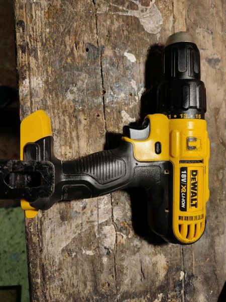 Dewalt chuck online repair