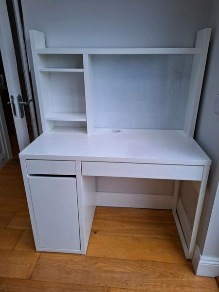 Writing desk deals with hutch ikea