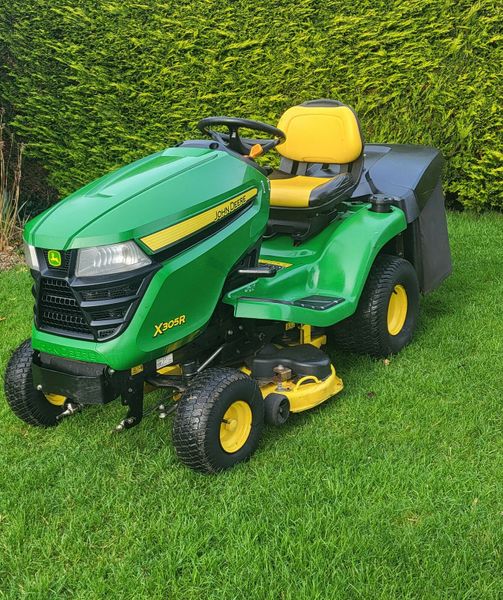 John deere riding lawn mower with kawasaki discount engine