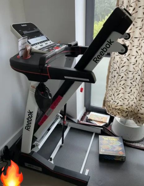 Reebok jet 100 series treadmill hot sale