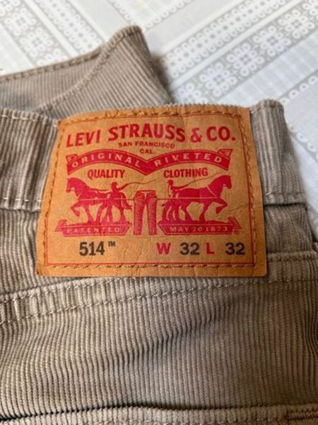 Levis 514 outlet beige