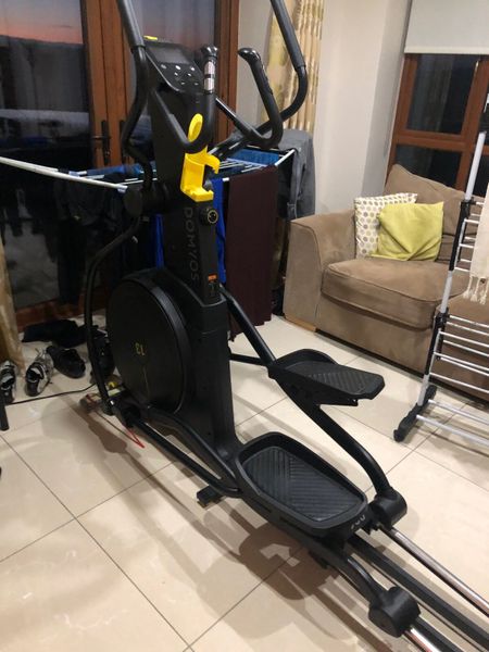 El 900 best sale cross trainer