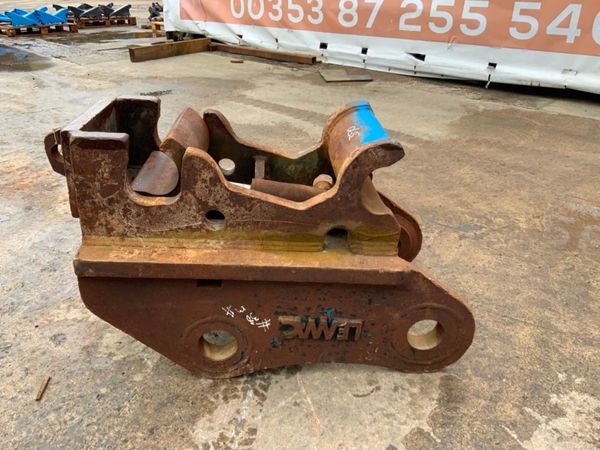 LEMAC HYDRAULIC QUICK HITCH....90mm PINS....38mh. 304119347