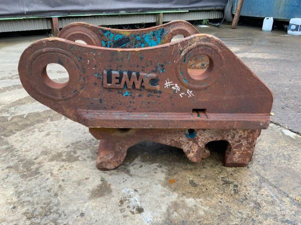 LEMAC HYDRAULIC QUICK HITCH....90mm PINS....38mh. 304119355