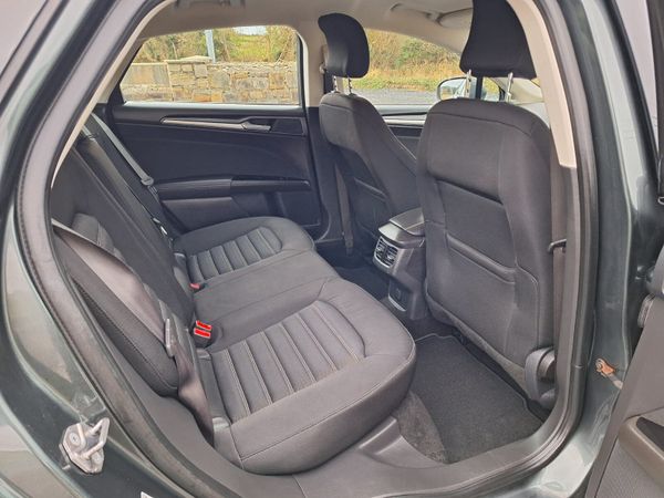 Ford Mondeo 2016 304243974