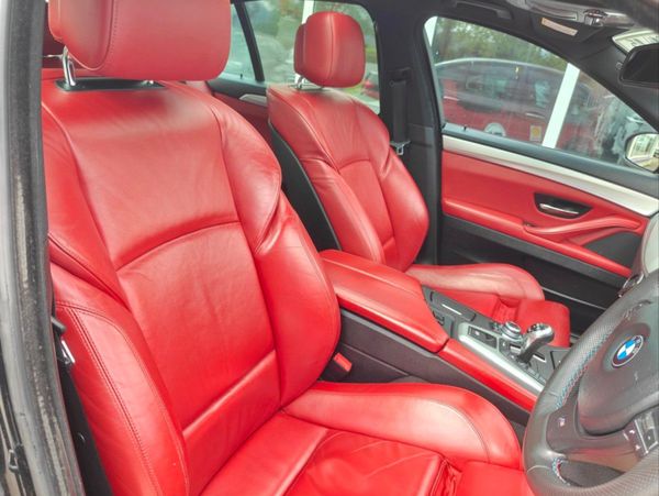 BMW M5 M5 4.4 Twin Turbo V8 304273218