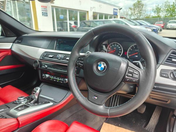 BMW M5 M5 4.4 Twin Turbo V8 304273219