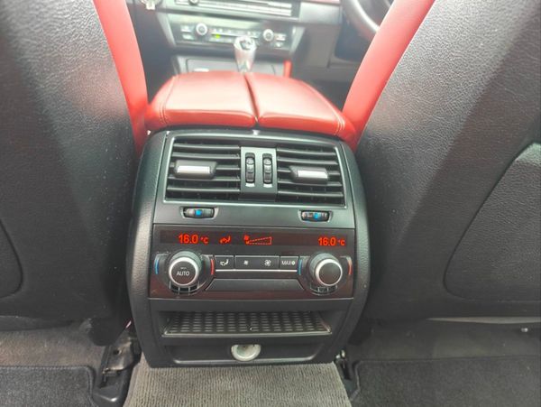 BMW M5 M5 4.4 Twin Turbo V8 304273213