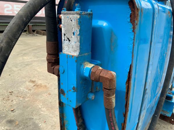 Volvo FH High Level Hyva Hydraulic Tipping Tank.75 304395574