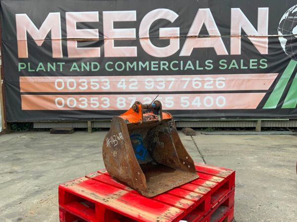 24" CAT DIGGING BUCKET......45mm PINS......143wa. 304577798