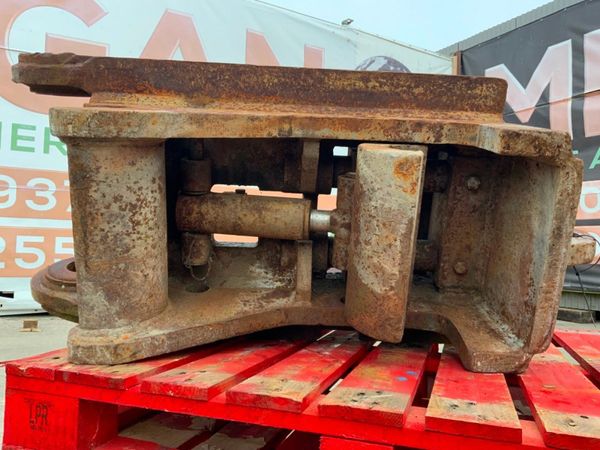 HYDRAULIC Q/HITCH....100mm PINS......161wa. 304585246