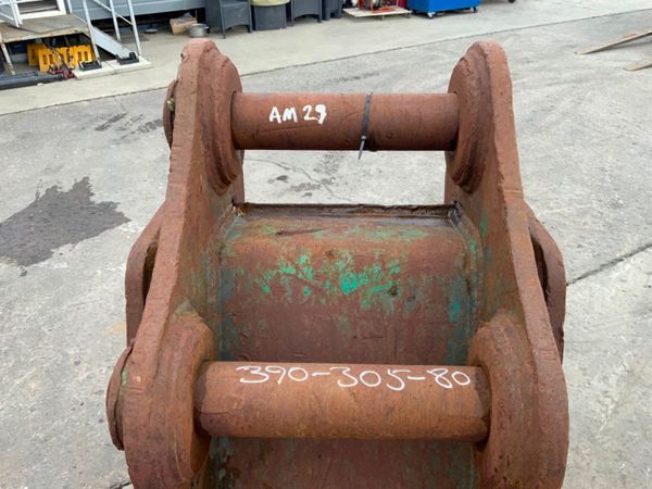 24" TUSKER DIGGING BUCKET.....80mm PINS.....29wa 304595249