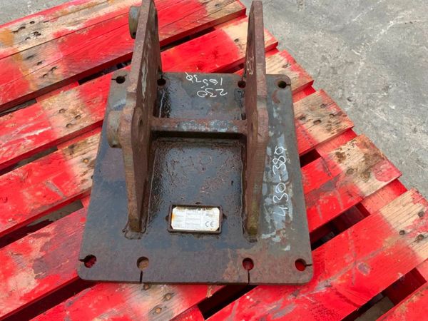30mm HAMMER CRADLE  ATTACHMENT.......430. 305041492