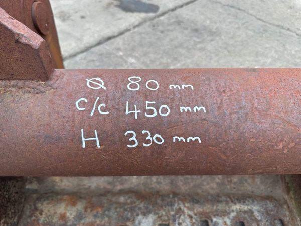 84" SKELETON BUCKET 7 FT...... 80MM...... 946 DB 305090398