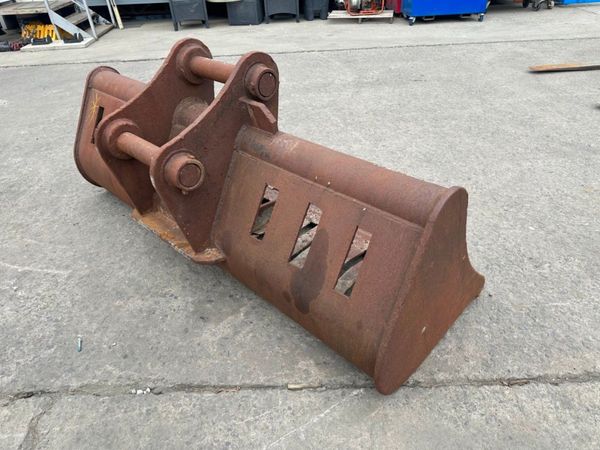 84" SKELETON BUCKET 7 FT...... 80MM...... 946 DB 305090404