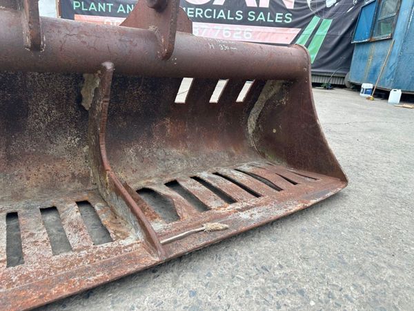 84" SKELETON BUCKET 7 FT...... 80MM...... 946 DB 305090402