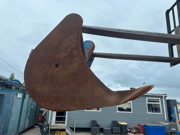 84"  GRADING BUCKET ...... 80MM ......960 DB 305216229