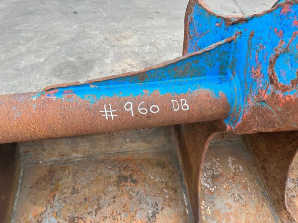 84"  GRADING BUCKET ...... 80MM ......960 DB 305216221