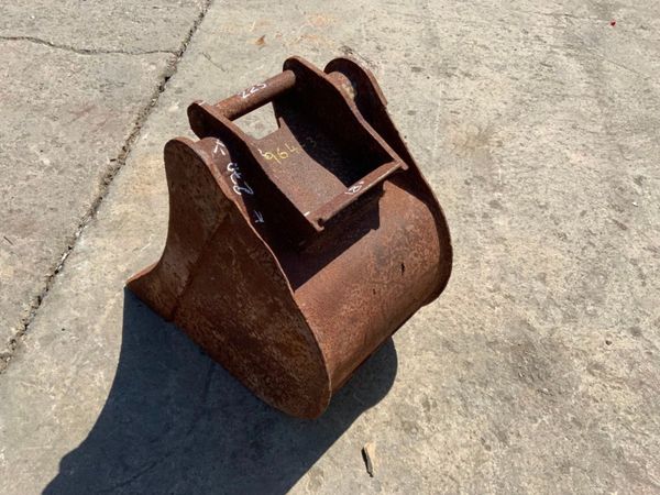 24" / 18"... ....HARFORD.... BUCKETS.......964/2/ 305453114