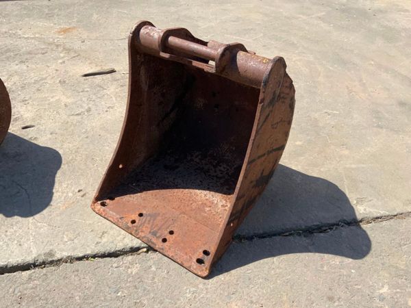 24" / 18"... ....HARFORD.... BUCKETS.......964/2/ 305453118