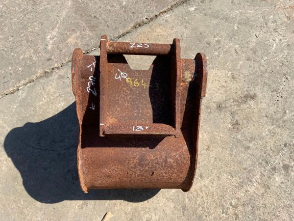 24" / 18"... ....HARFORD.... BUCKETS.......964/2/ 305453113