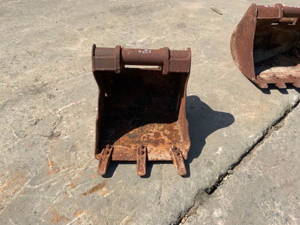 HARFORD .....MINI DIGGER BUCKETS.....964/4/5/6. 305453421