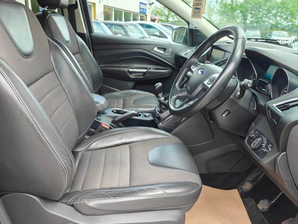 Ford Kuga 2.0tdci 120PS Titanium 305571571