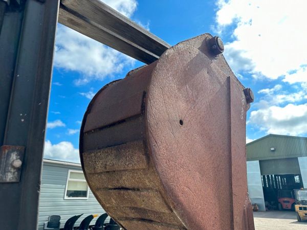 24"... BMC... DIGGING BUCKET ...80MM.... 949 DB 305773314