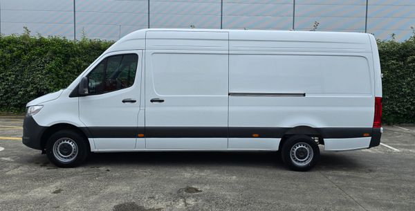 Sprinter 319 LWB with Heavy Towing Capacity 306027552
