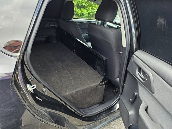 Toyota Auris 2017 306259551
